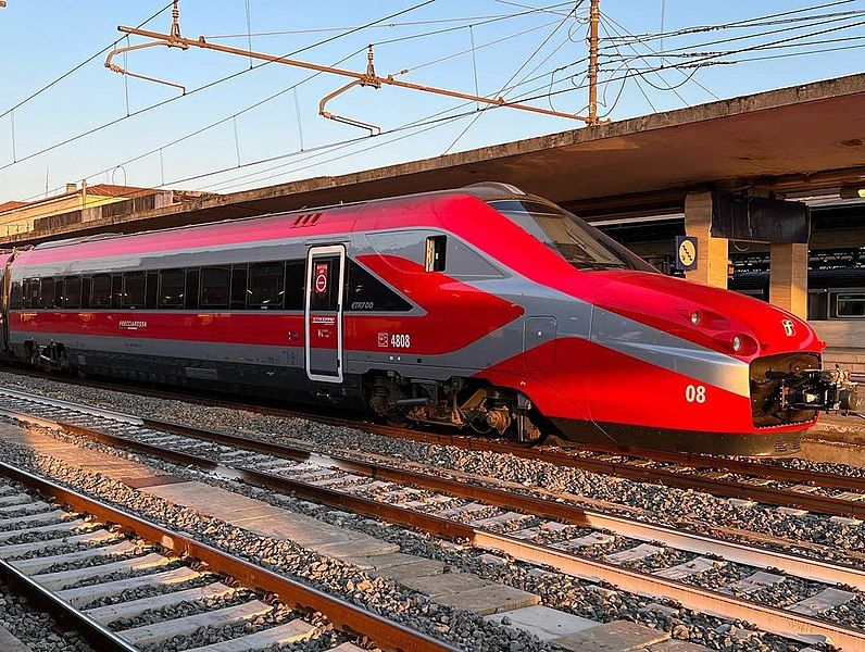 File:ETR.700.Frecciarossa.jpg