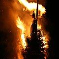 Das traditionelle Funkenfeuer am Oberfallenberg in Dornbirn, Vorarlberg.