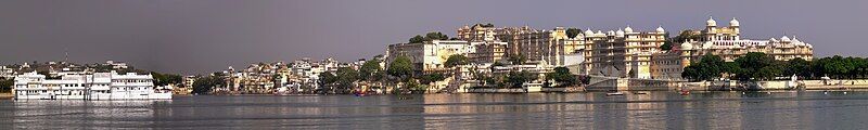 File:Lakepalace-udaipur.jpg