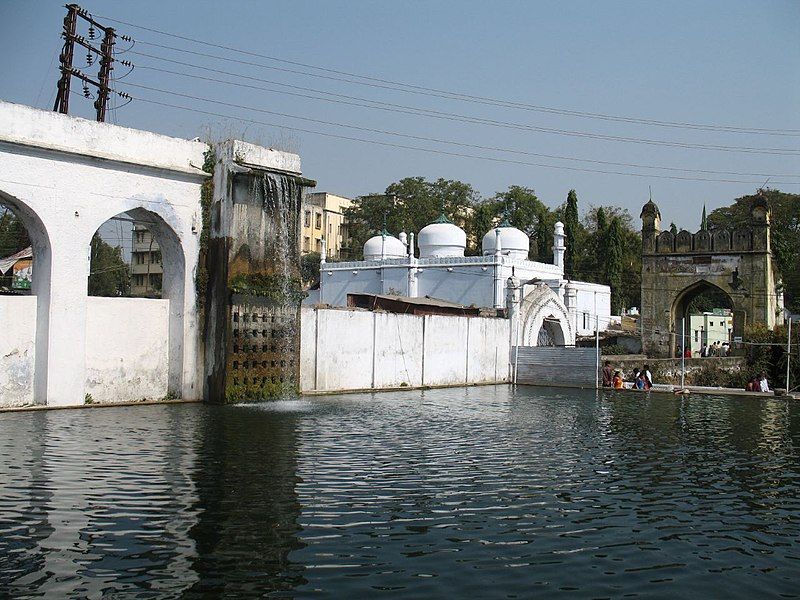 File:Panchakki fountain, Aurangabad.jpg