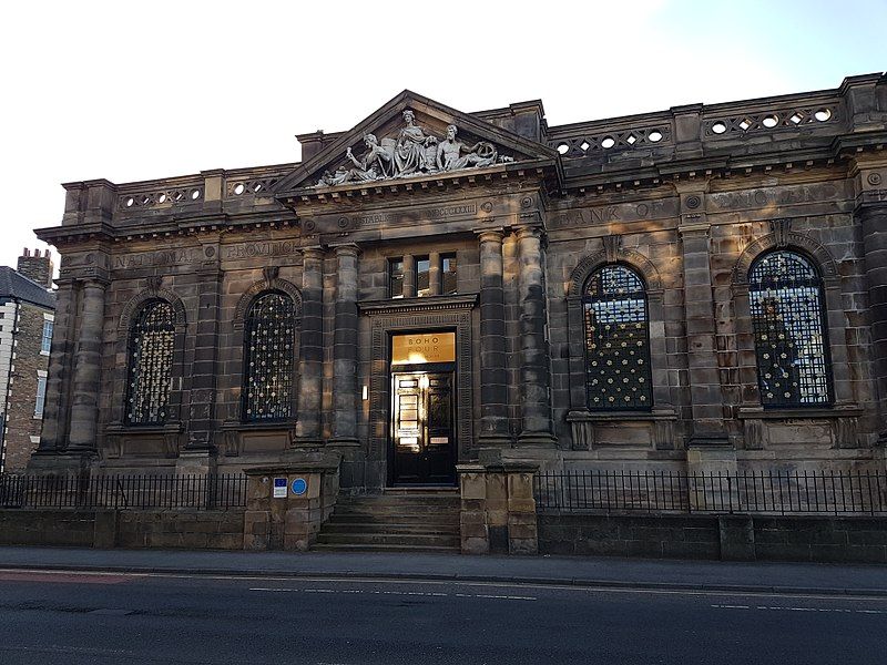 File:Queens Square, Middlesbrough.jpg