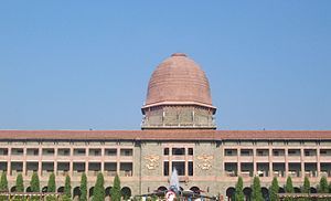 The front view of the Sudan Block of the National Defence Academy.