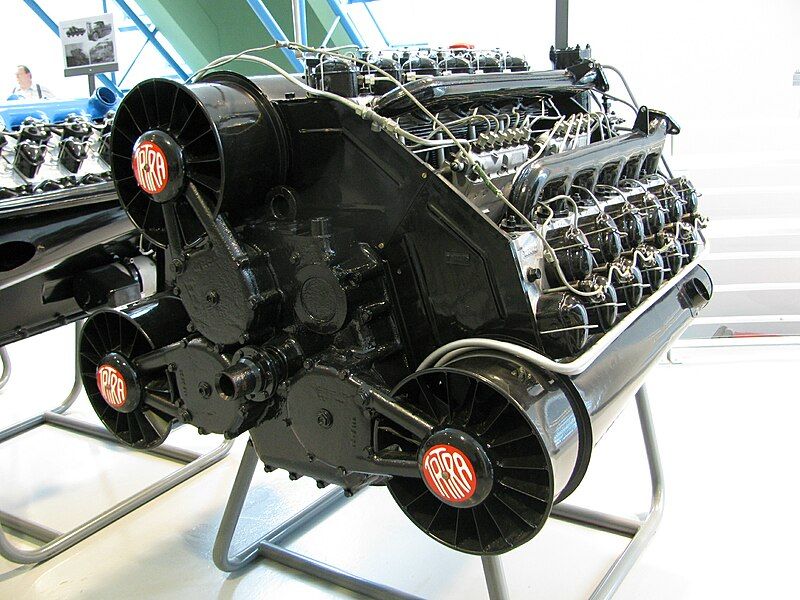 File:Tatra T955 engine.JPG