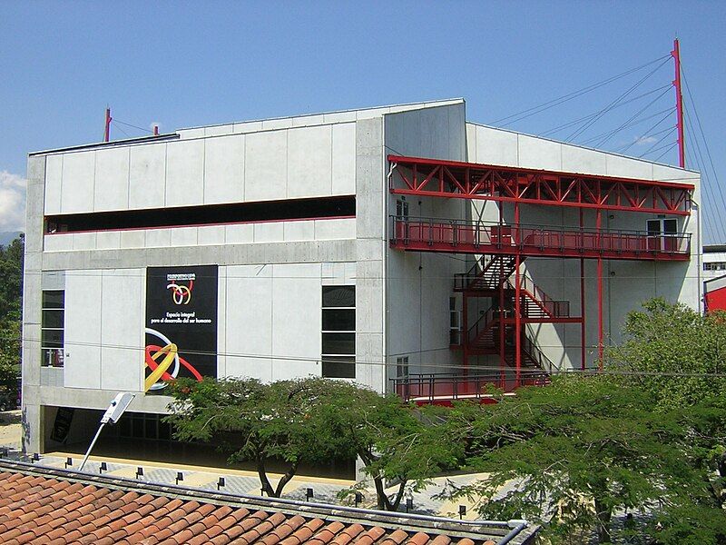 File:UPB-Polideportivo-Medellin.JPG