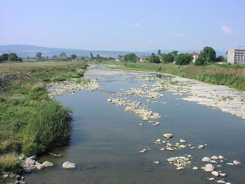 File:Zlataritza-reka.jpg