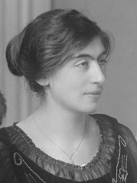 File:1917 Henriette Polak-Schwarz.jpg