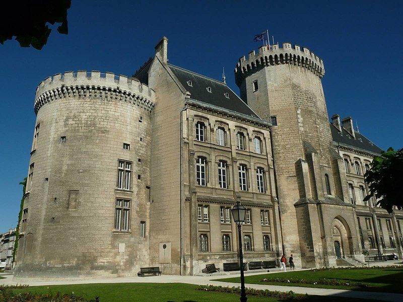 File:Angouleme hv.JPG