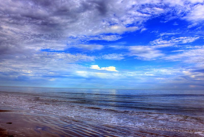 File:Gfp-texas-galveston-island-state-park-skies-over-the-gulf.jpg