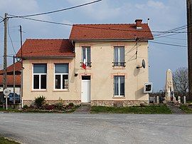 The town hall in Gratreuil