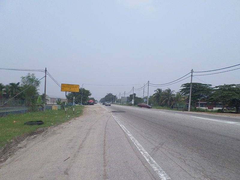 File:Kebun Street.JPG