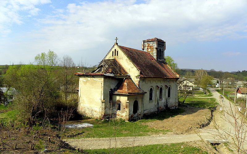 File:Kościół (Meduha).JPG