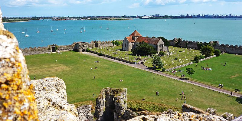 File:PORTCHESTER CASTLE.jpg