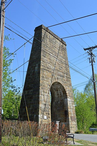 File:Pauley Bridge pier.jpg