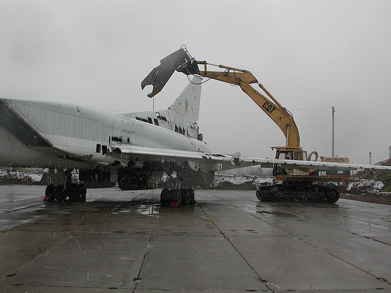 File:TU-22 scrapyard.jpg