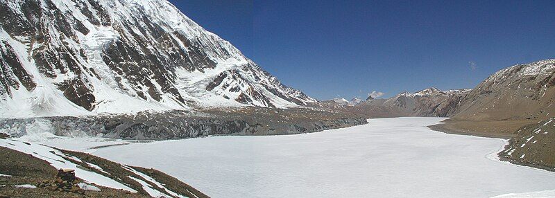 File:Tilicho panoram2.jpg