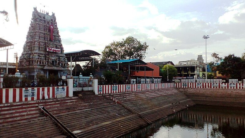 File:Vadapalani murugan temple.jpg