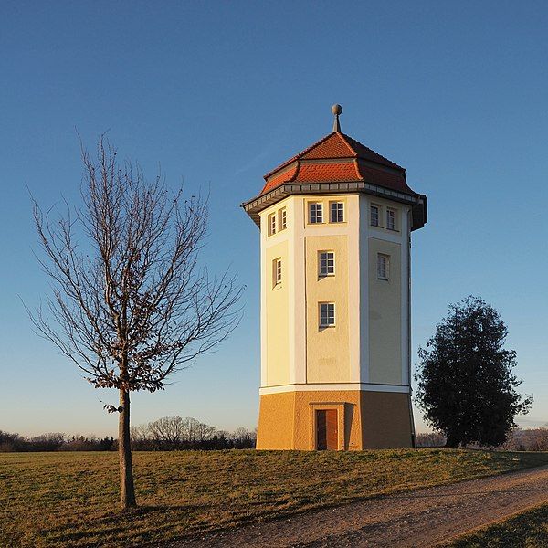 File:Wasserturm Hohenstadt 2013-1.jpg