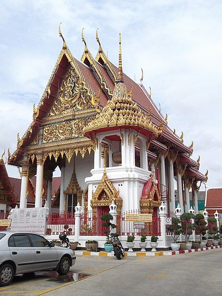 File:วัดพลับพลาชัย เขตป้อมปราบศัตรูพ่าย กรุงเทพมหานคร.jpg