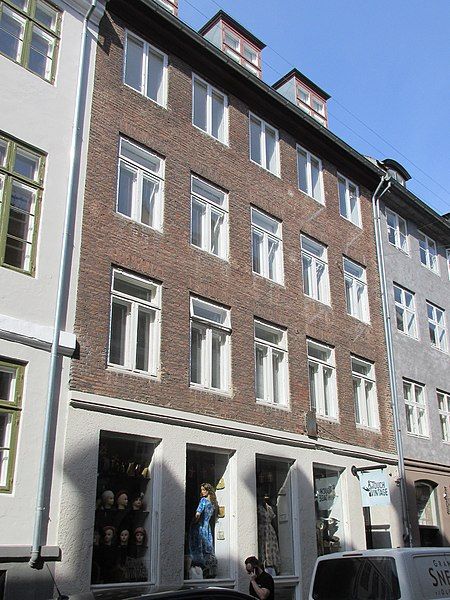 File:Badstuestræde 12 (Copenhagen).jpg