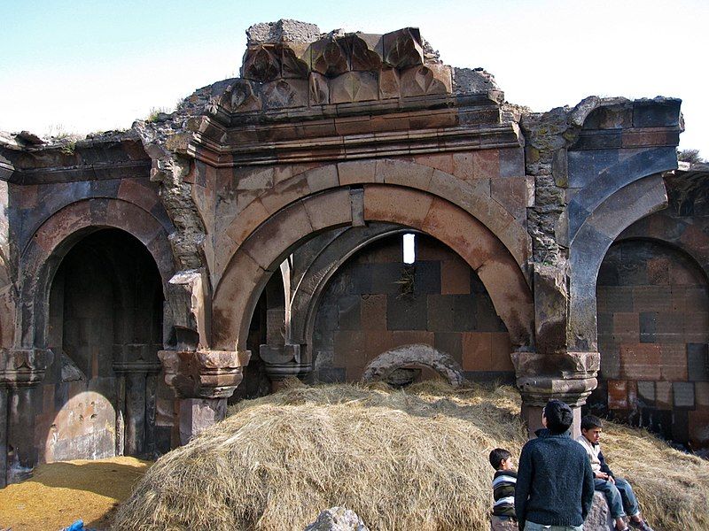 File:Bagnayr Monastery (4233368866).jpg