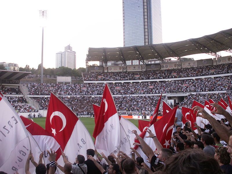 File:Besiktas fans.JPG