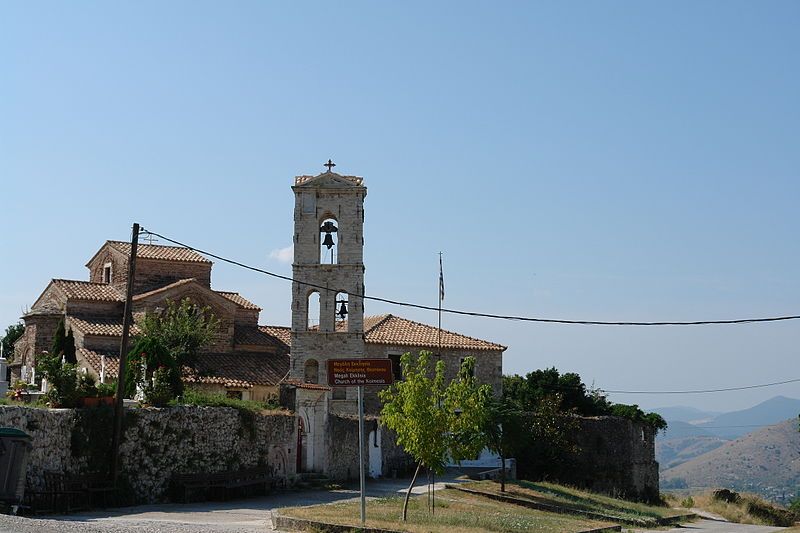 File:Byzantine church paramythia.jpg