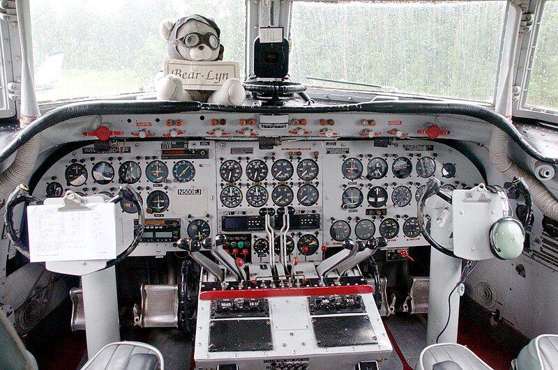 File:C-54 Cockpit 2009.jpg