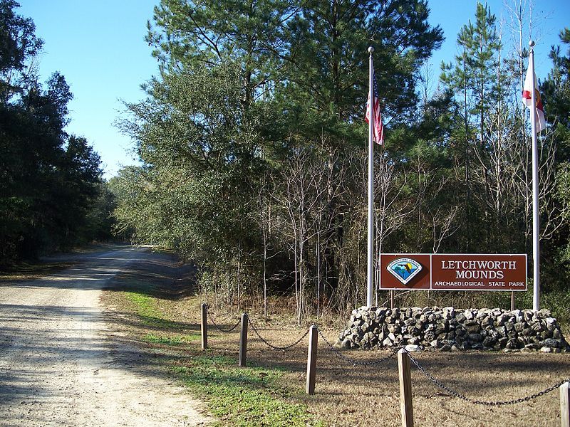 File:Letchworth Mounds01.jpg