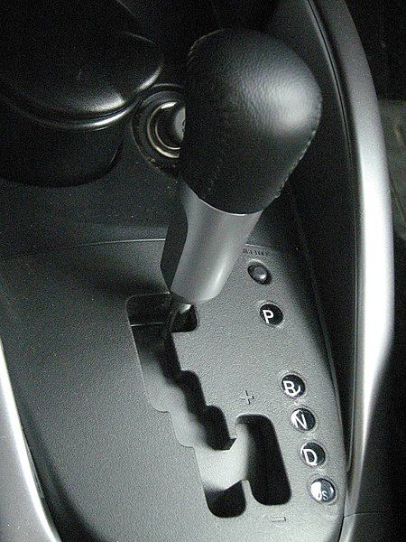 File:Mitsubishi outlander shift.jpg