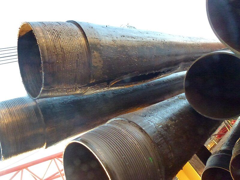 File:OCTG casing pipes.jpg