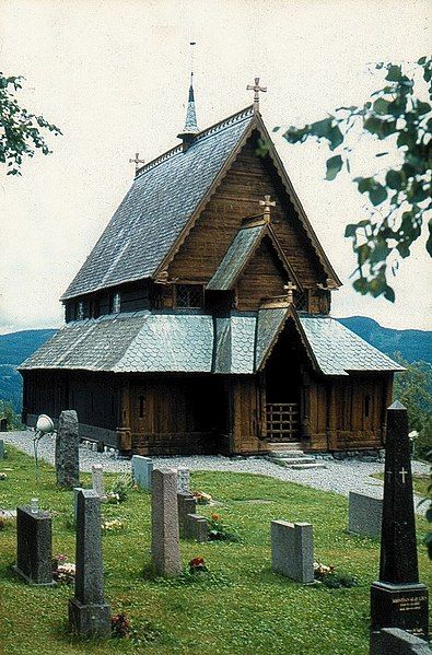 File:Reinli stavkirke-Oppland 01.jpg