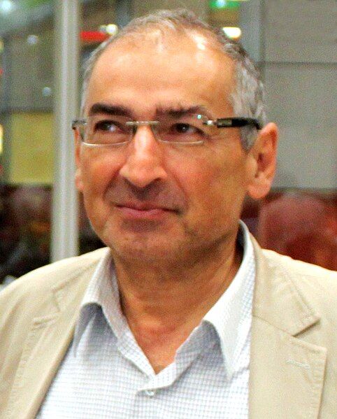 File:Sadegh Zibakalam.jpg