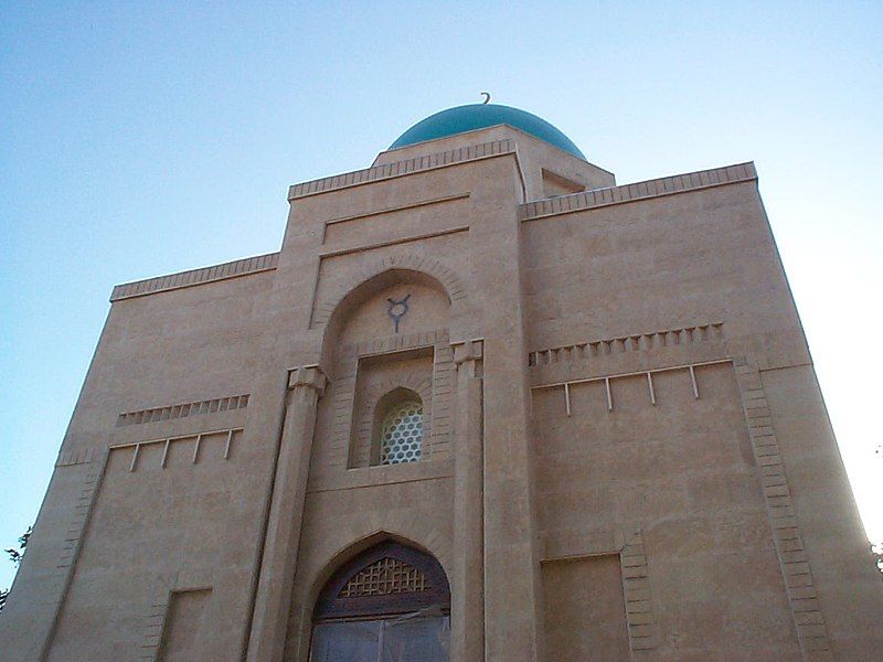 File:SayramNewMausoleum.jpg