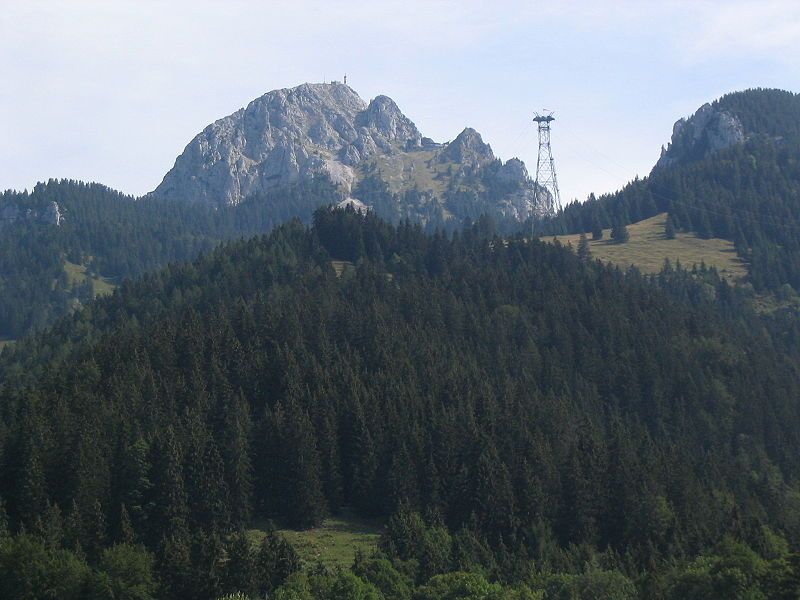 File:Seilbahn zum Wendelstein.JPG