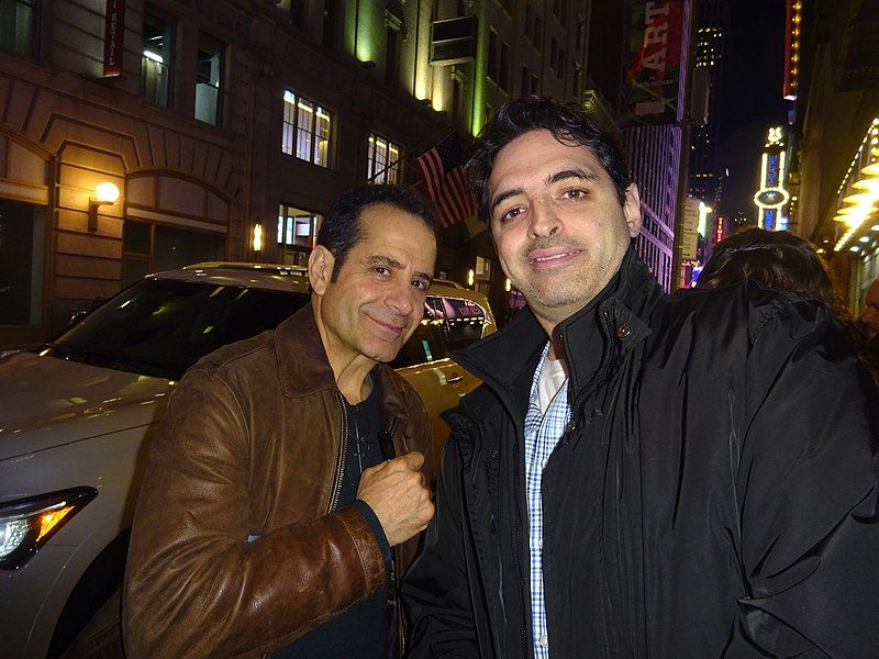 File:Tony Shalhoub 2017.jpg