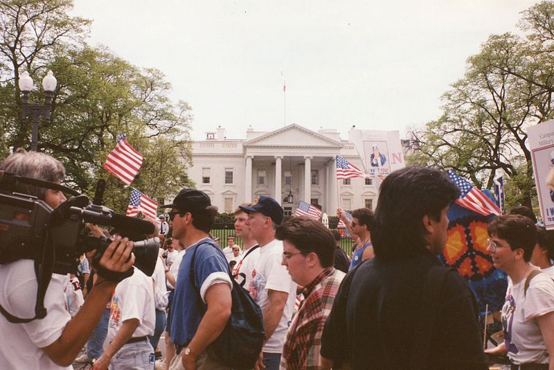 File:09a.LGBT.MOW.25April1993 (23693190084).jpg