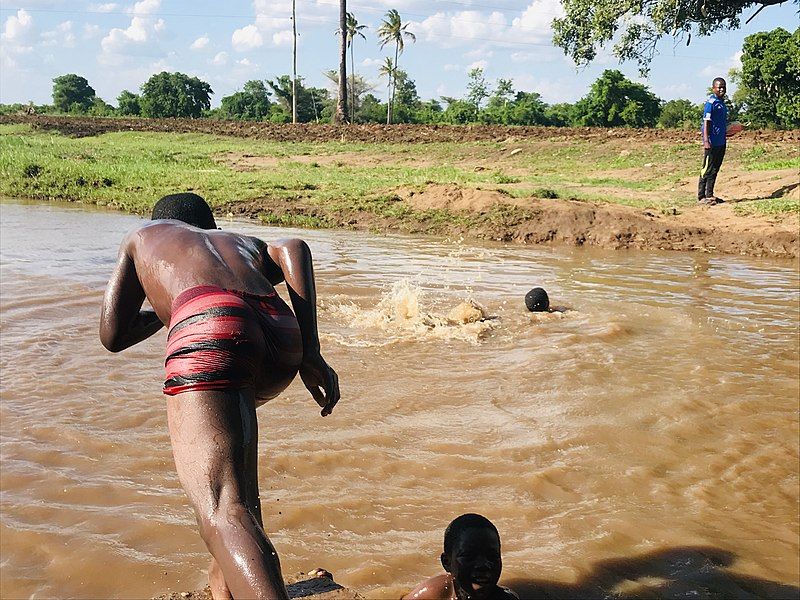 File:African boys swim.jpg