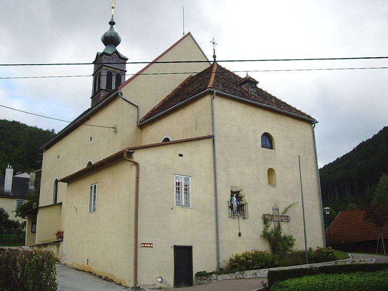 File:Alland Raisenmarkt Kirche.jpg