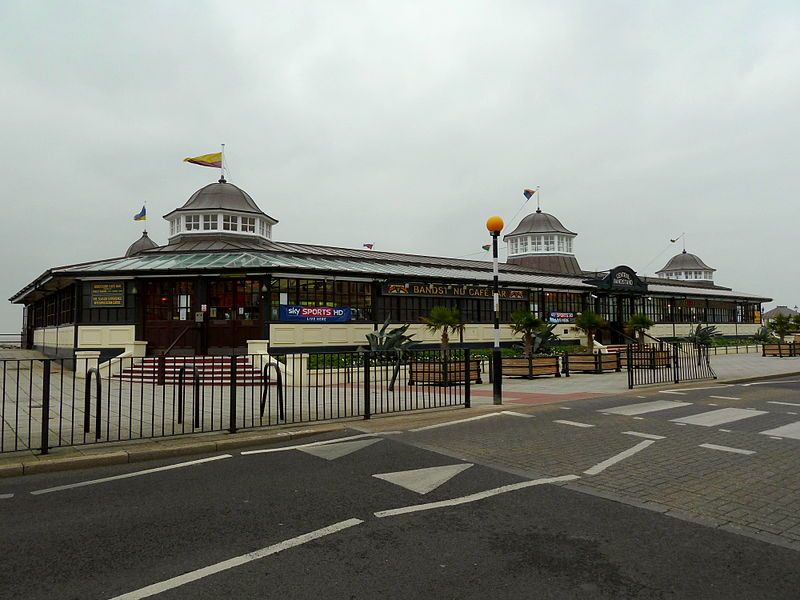 File:Bandstand 018.jpeg