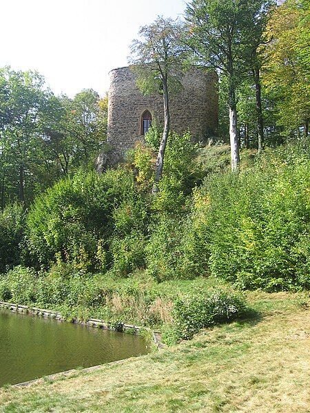 File:Brezina castle 2.JPG