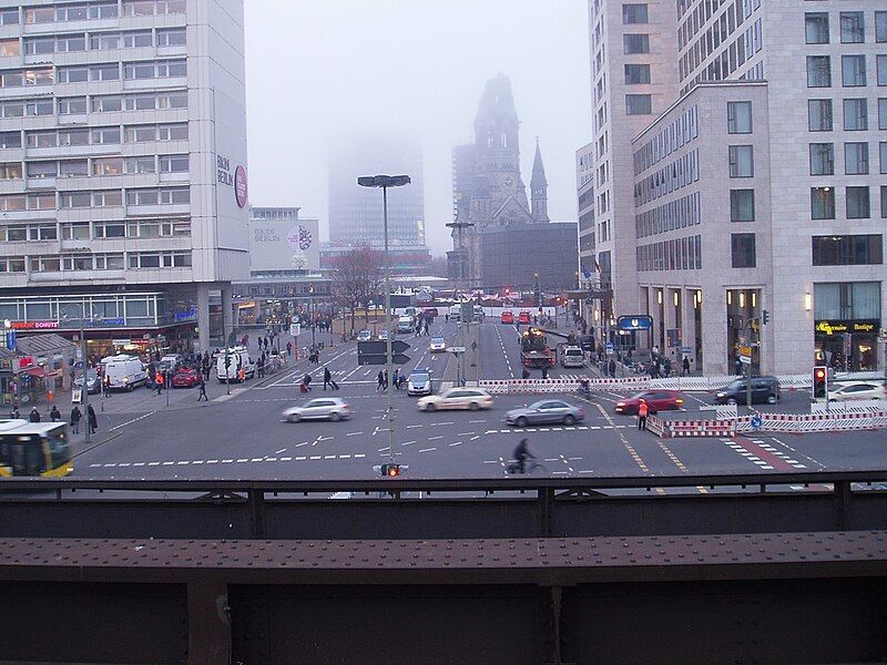 File:Hardenbergstrasse to Breitscheidplatz.jpg