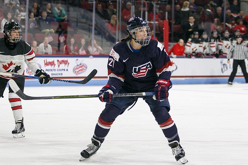 File:HilaryKnight.jpg