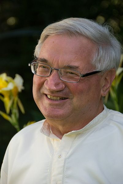 File:Imre Vallyon 2009.jpg