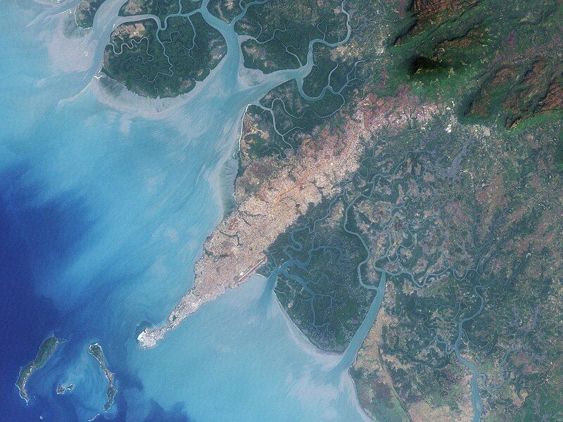 File:Kaloum Peninsula 2000.jpg