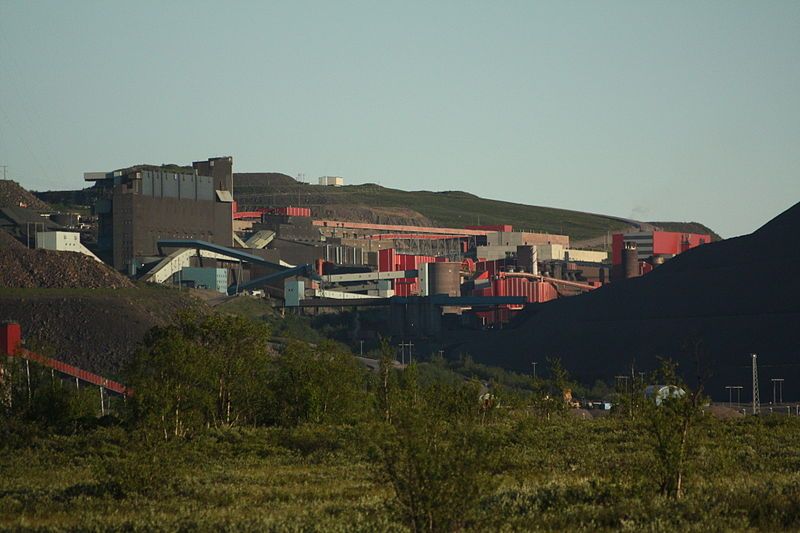 File:Kiirunavaara industry plants.jpg