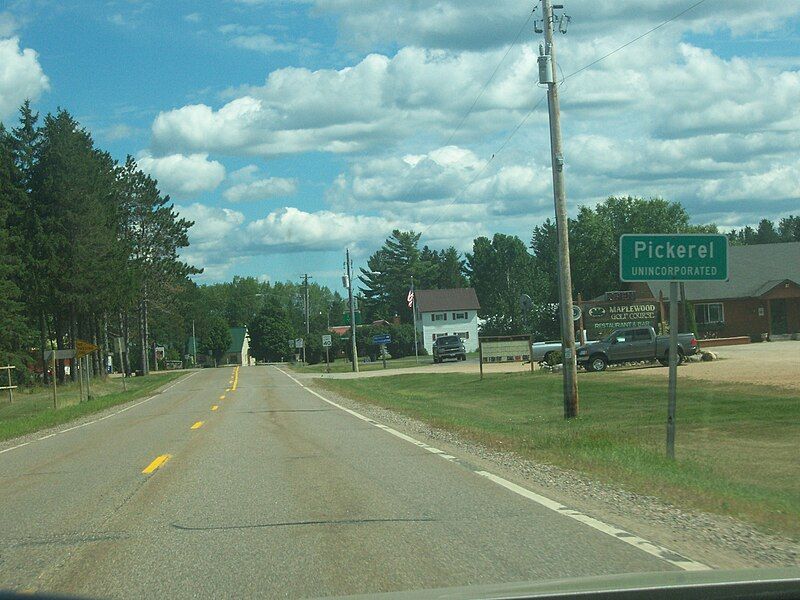 File:PickerelWisconsinSignWIS55.jpg