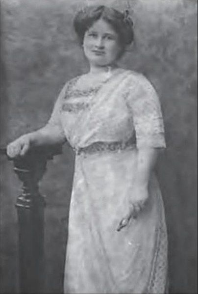 File:Saliha Naciye Hanım.jpg