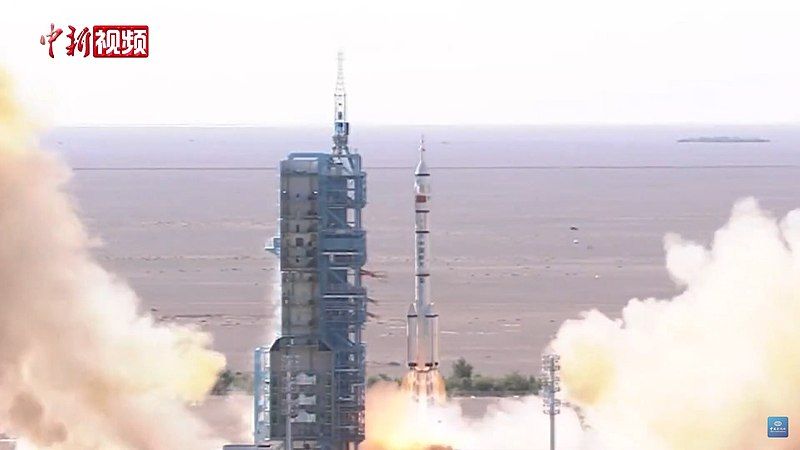 File:Shenzhou 12 launch.jpg