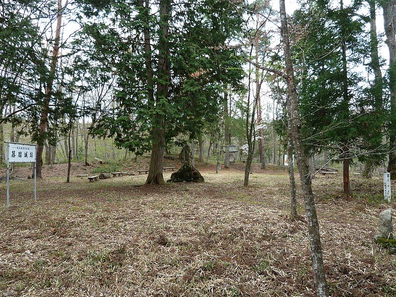 File:Shinowaki castle.JPG