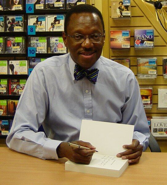 File:Alvin Hall booksigning.jpg